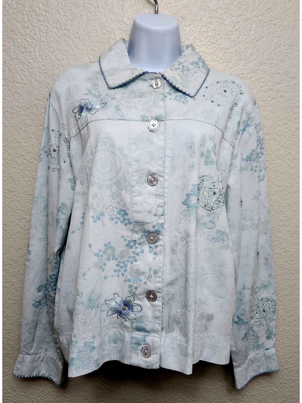 Vintage Clearwater Creek Blue Embroidered Sequin Floral Denim Top Large Soft
